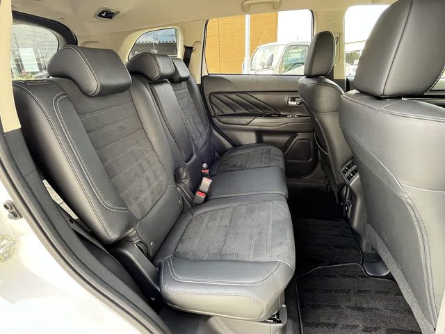 MITSUBISHI OUTLANDER PHEV 2019