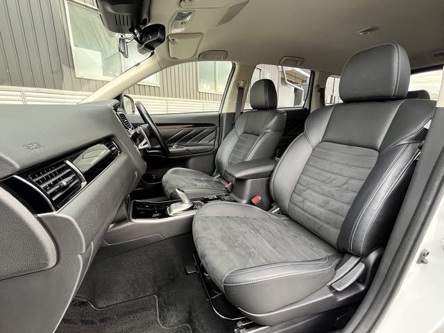 MITSUBISHI OUTLANDER PHEV 2019