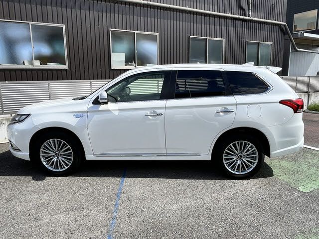 MITSUBISHI OUTLANDER PHEV 2019