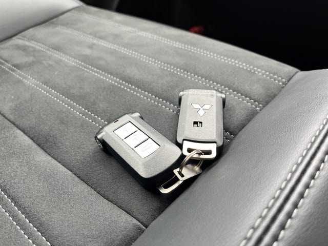 MITSUBISHI OUTLANDER PHEV 2019