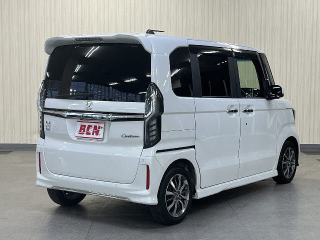 HONDA N BOX CUSTOM 2022