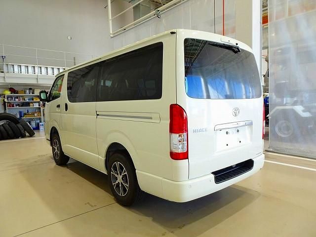 TOYOTA HIACE van 4WD 2025