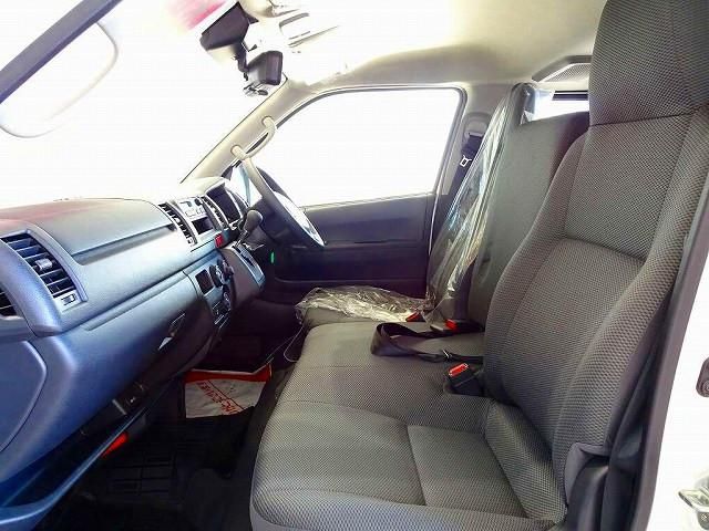 TOYOTA HIACE van 4WD 2025