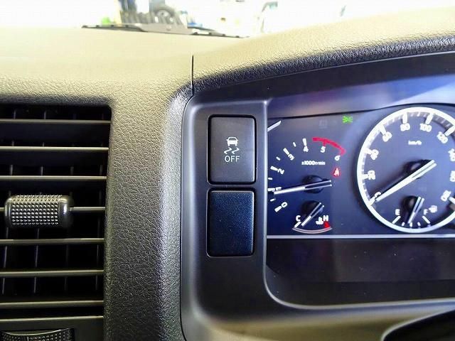 TOYOTA HIACE van 4WD 2025