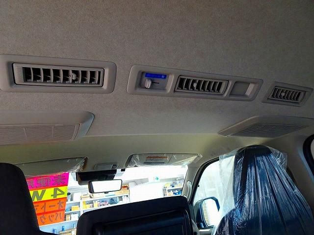 TOYOTA HIACE van 4WD 2025