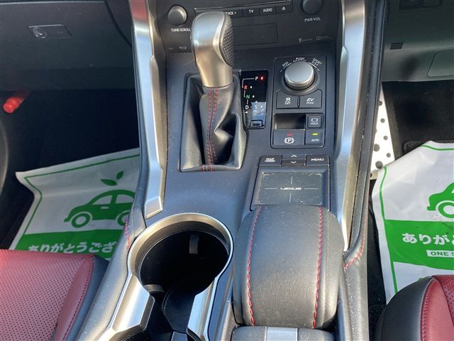 TOYOTA LEXUS NX300h AWD 2015