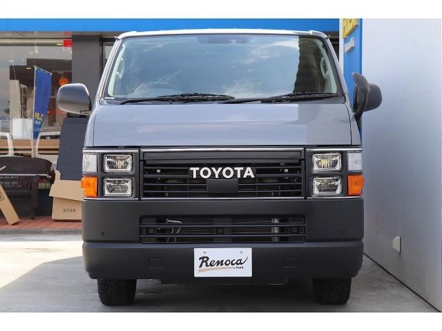 TOYOTA HIACE van 2WD 2018