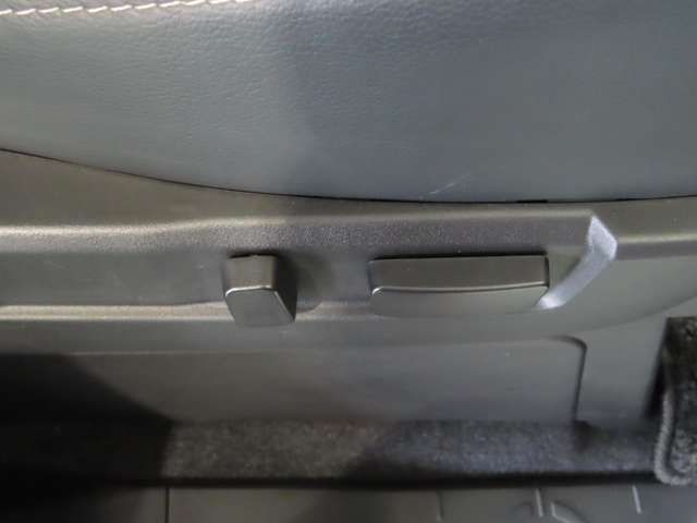 MITSUBISHI DELICA D:5 4WD 2025