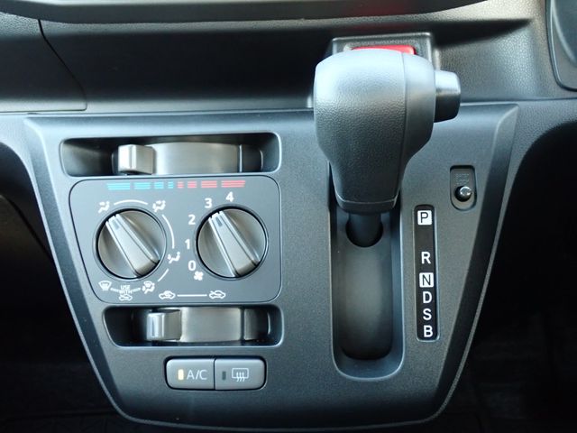 DAIHATSU MIRA e:S 2023