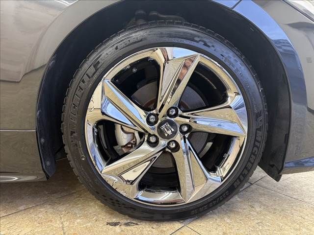 TOYOTA CROWN sedan hybrid 2018