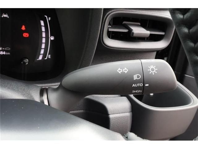 TOYOTA SIENTA HYBRID 2025