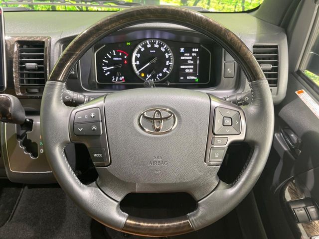 TOYOTA HIACE van 4WD 2023