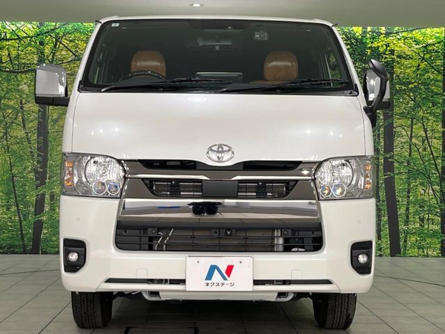 TOYOTA HIACE van 4WD 2023