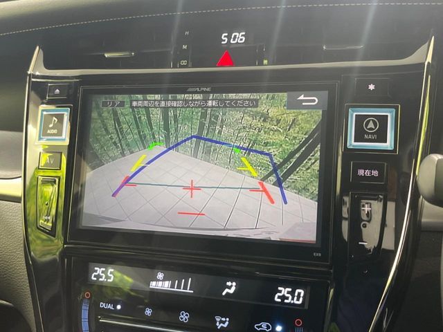 TOYOTA HARRIER 4WD 2015