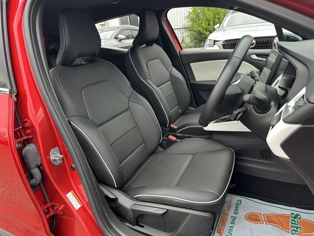 RENAULT RENAULT LUTECIA 2024