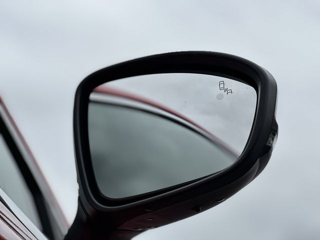 RENAULT RENAULT LUTECIA 2024