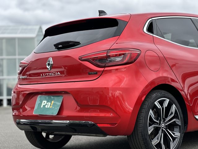 RENAULT RENAULT LUTECIA 2024