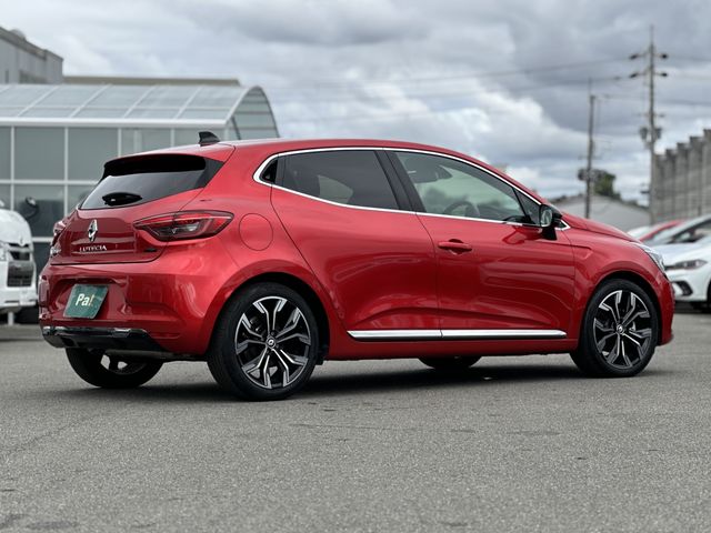 RENAULT RENAULT LUTECIA 2024