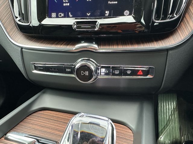 VOLVO VOLVO XC60 2024