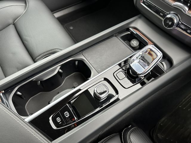 VOLVO VOLVO XC60 2024