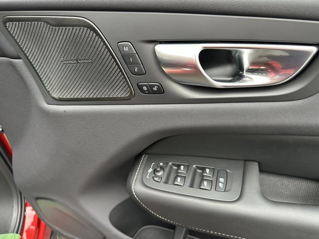 VOLVO VOLVO XC60 2024