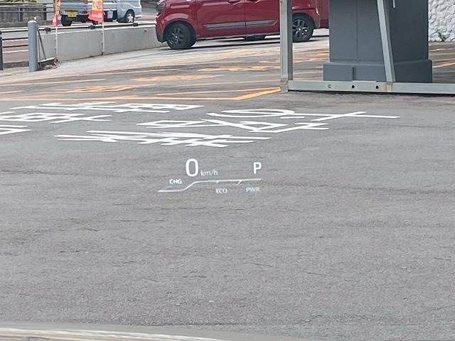 TOYOTA HARRIER HYBRID 2021