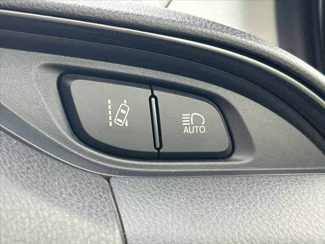 TOYOTA VITZ HYBRID 2018