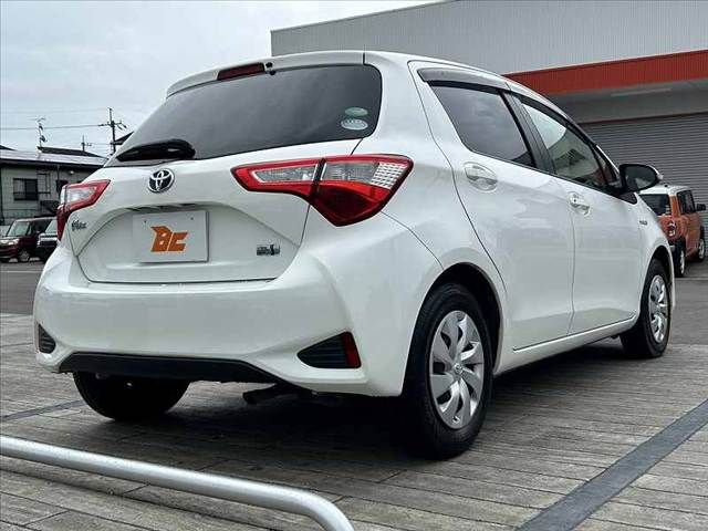 TOYOTA VITZ HYBRID 2018