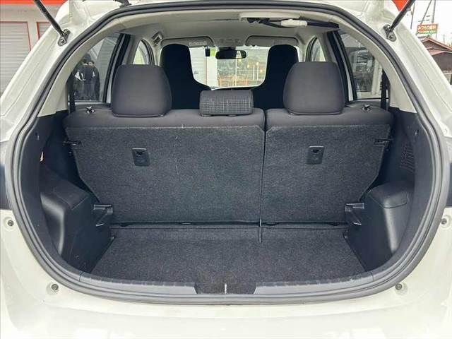 TOYOTA VITZ HYBRID 2018