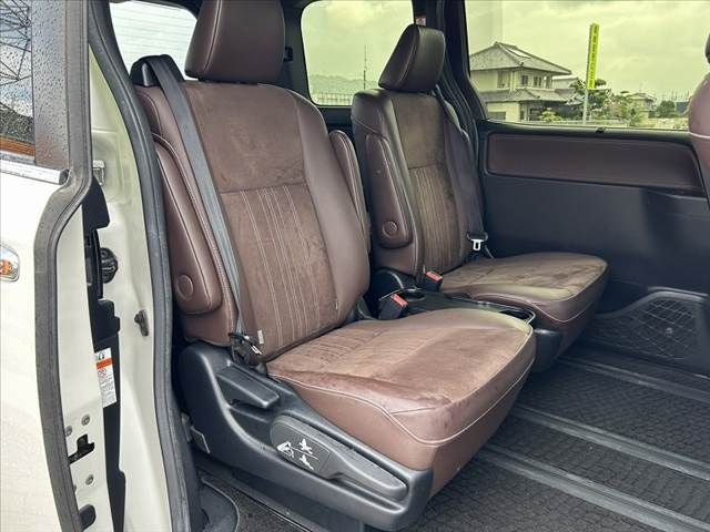 TOYOTA ESQUIRE HYBRID 2018