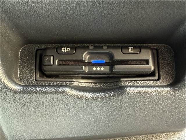 TOYOTA HIACE van 4WD 2019