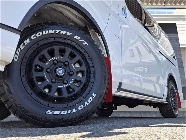 TOYOTA HIACE van 4WD 2025