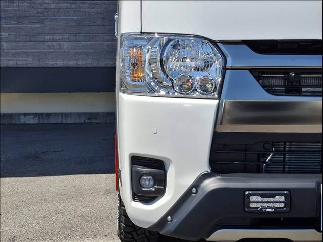 TOYOTA HIACE van 4WD 2025