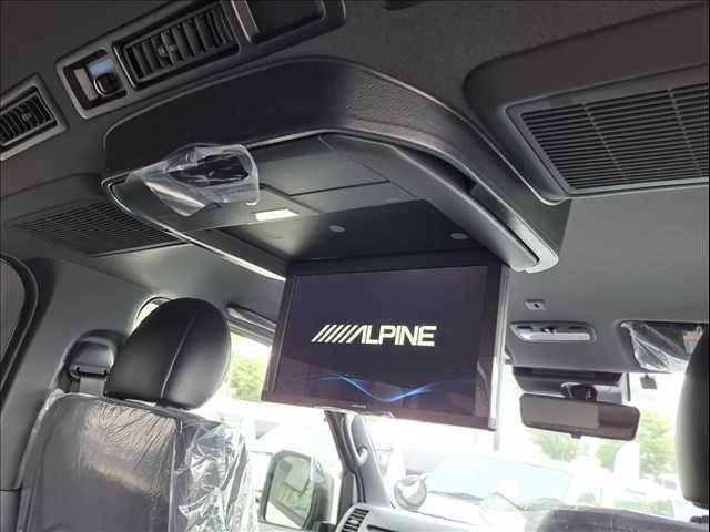 TOYOTA HIACE van 4WD 2025