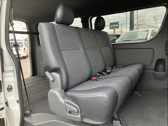 TOYOTA HIACE van 4WD 2025