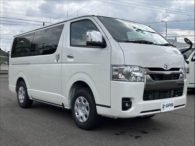 TOYOTA HIACE van 4WD 2025