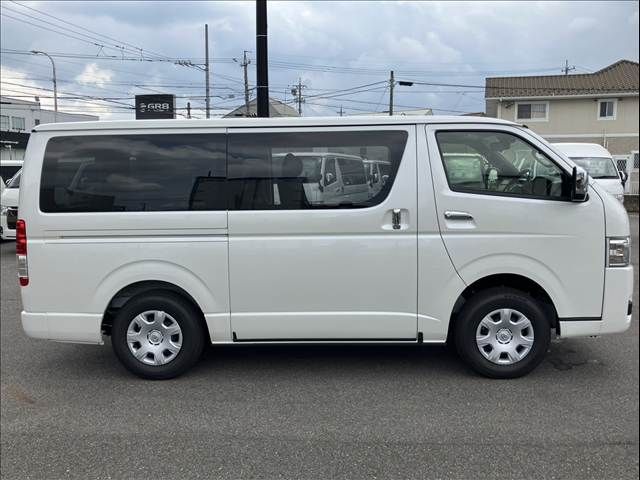 TOYOTA HIACE van 4WD 2025