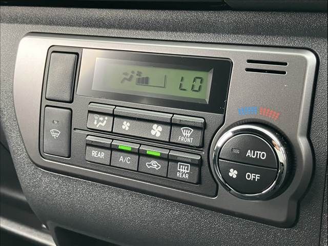 TOYOTA HIACE van 4WD 2025