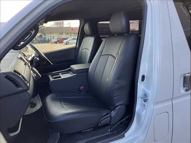 TOYOTA HIACE van 2WD 2022