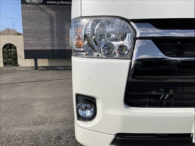 TOYOTA HIACE van 2WD 2022