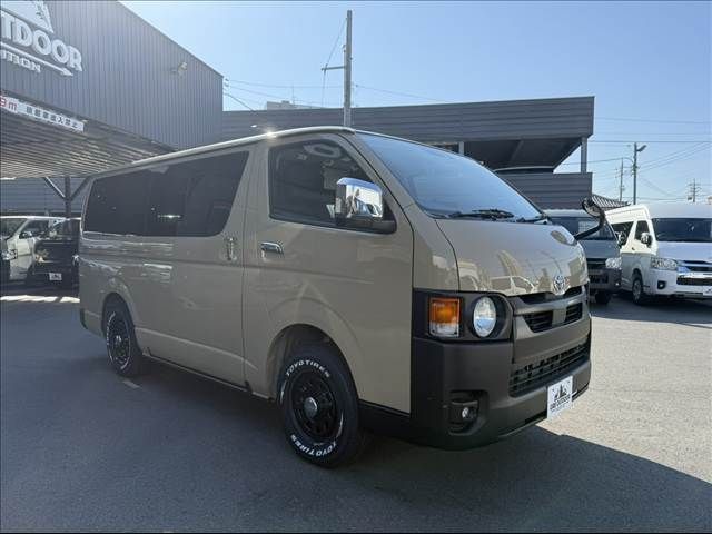 TOYOTA HIACE van 4WD 2025