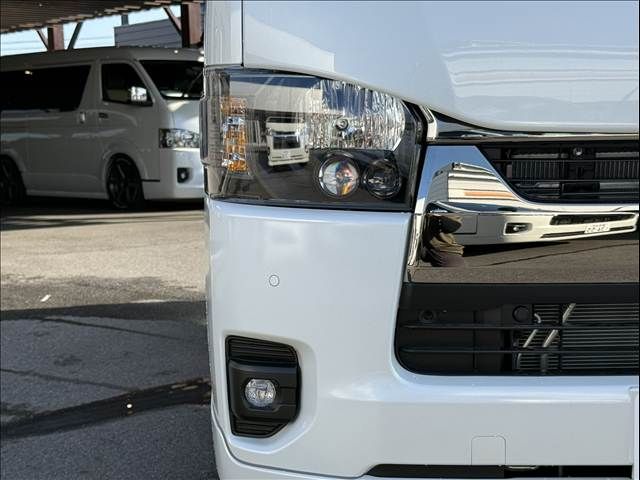 TOYOTA HIACE van 2WD 2025