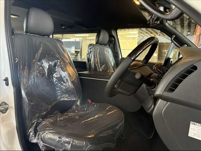 TOYOTA HIACE van 2WD 2025