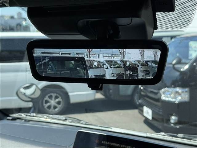 TOYOTA HIACE van 2WD 2025