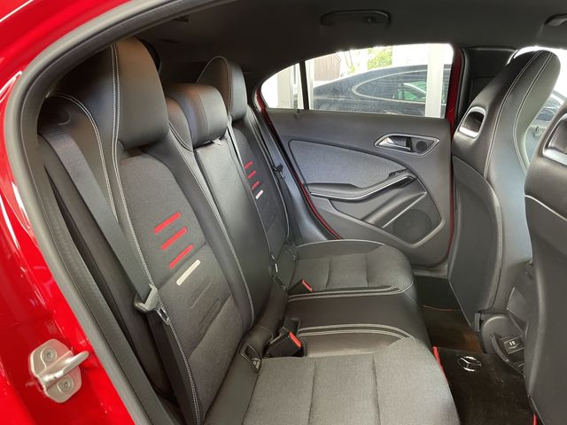 MERCEDES BENZ MERCEDES BENZ A class 2016