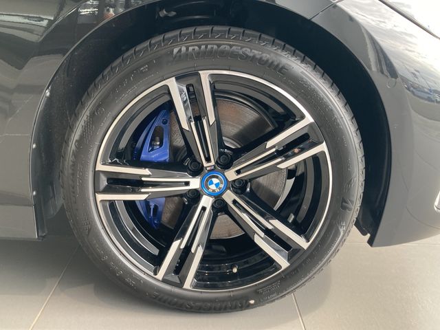 BMW BMW 3series sedan 2024