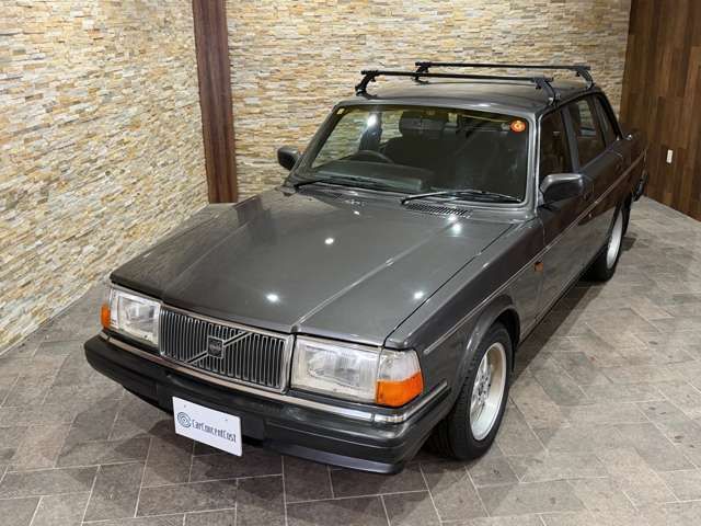 VOLVO VOLVO 240 sedan 1992