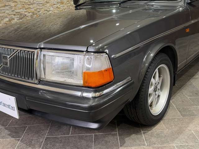 VOLVO VOLVO 240 sedan 1992