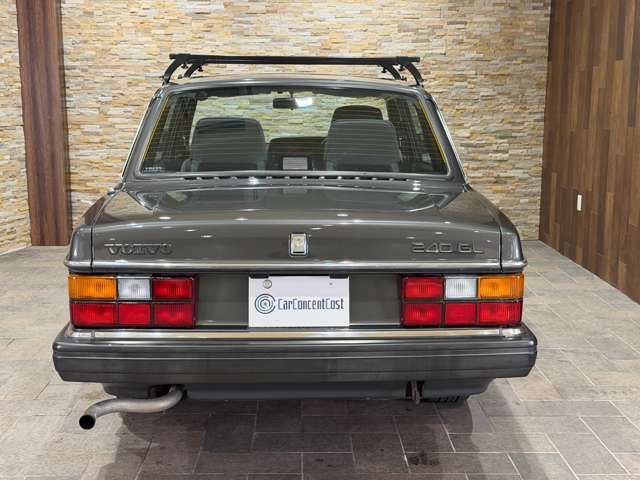 VOLVO VOLVO 240 sedan 1992