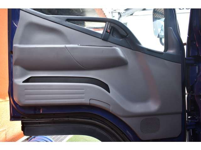 MITSUBISHI CANTER 2013